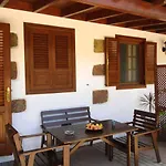 Welcoming House With Pool In San Cristobal, 70 M²