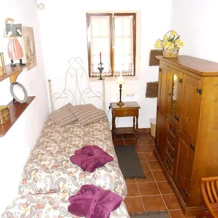 別荘 Welcoming House With Pool In San Cristobal, 70 M²