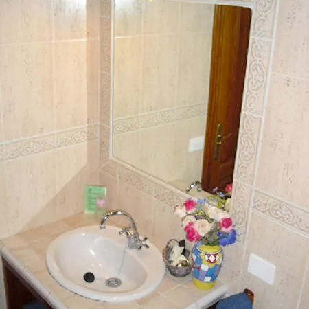 Welcoming House With Pool In San Cristobal, 70 M²