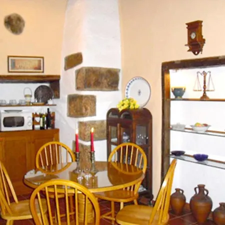 Сasa de vacaciones Welcoming House With Pool In San Cristóbal, 70 M² *