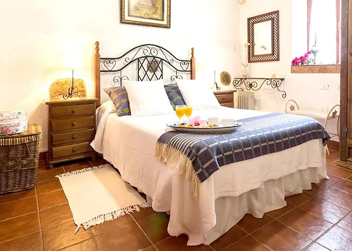 Welcoming House With Pool In San Cristobal, 70 M² Feriehus