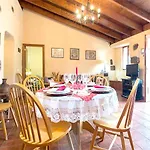 Welcoming House With Pool In San Cristobal, 70 M² *