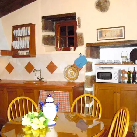 Welcoming House With Pool In San Cristobal, 70 M² *