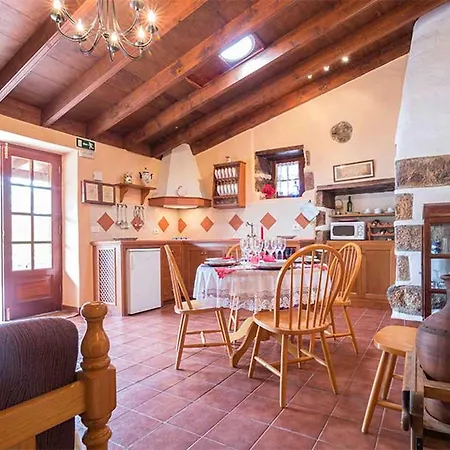 Casa vacanze Welcoming House With Pool In San Cristobal, 70 M²