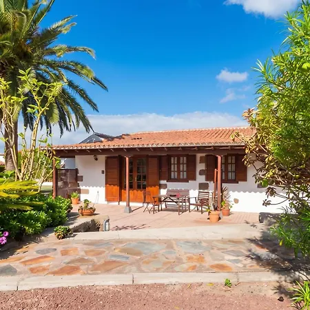 Welcoming House With Pool In San Cristobal, 70 M² * La Laguna (Tenerife)