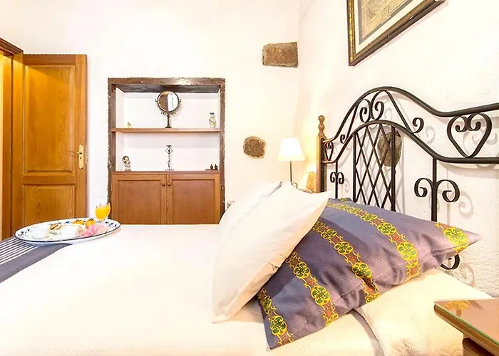 Welcoming House With Pool In San Cristobal, 70 M²