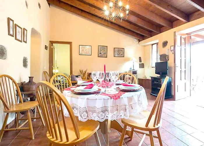 Welcoming House With Pool In San Cristobal, 70 M² *