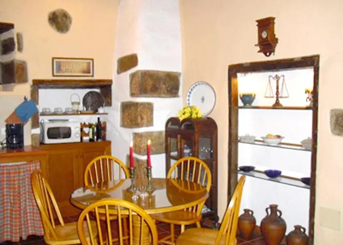 Semesterbostad Welcoming House With Pool In San Cristobal, 70 M² *