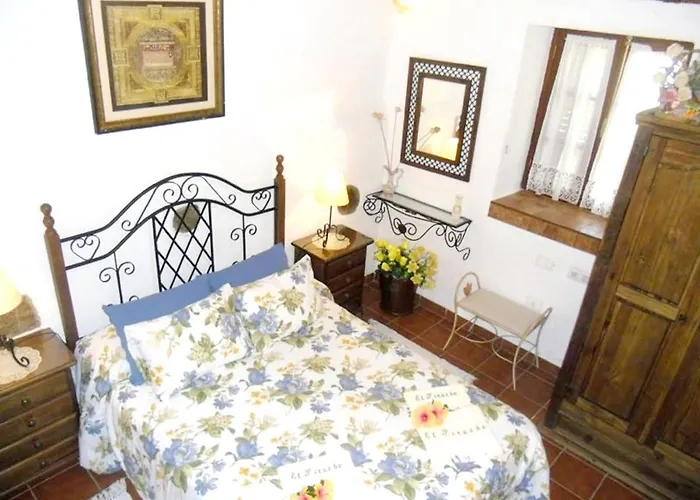 Welcoming House With Pool In San Cristobal, 70 M²